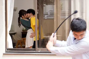 Em nhân viên quán ăn cứ tan làm là bị ông chủ lôi ra địt
