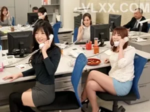 #尧尧kiyomi Quán cà phê Internet phòng riêng quan hệ với một kẻ thua cuộc và bị địt và xuất tinh vào âm đạo