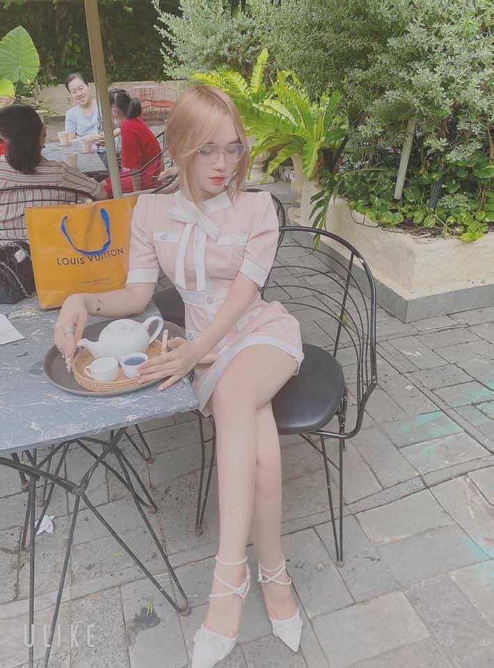 Đã đưa vào nhiều tư thế khác nhau và cuối cùng đã xuất tinh rất nhiều